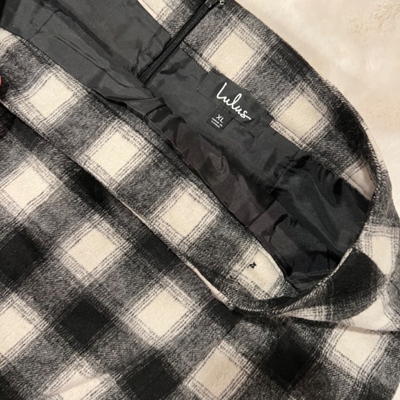 Lulu’s Come With Me Black and White Plaid Skort - Picture 2 of 3